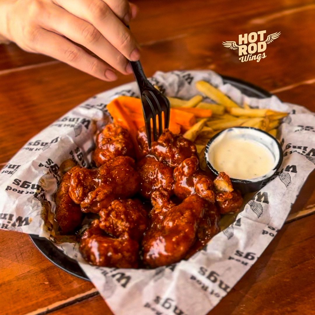 Boneless BBQ Hot Rod Wings — comida rápida Piedras Negras
